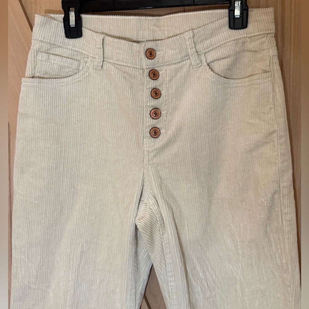 cabi Palm Beach Crop Wide Wale Corduroy Pants in Bone Sz 6 ButtonFly NWOT #4513 - Picture 3 of 10